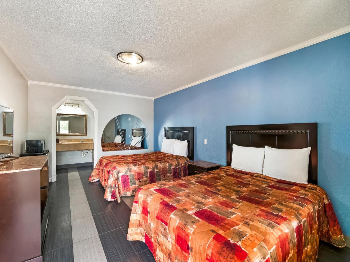 Oyo Hotel Houston I-69 & I-610 Bagian luar foto