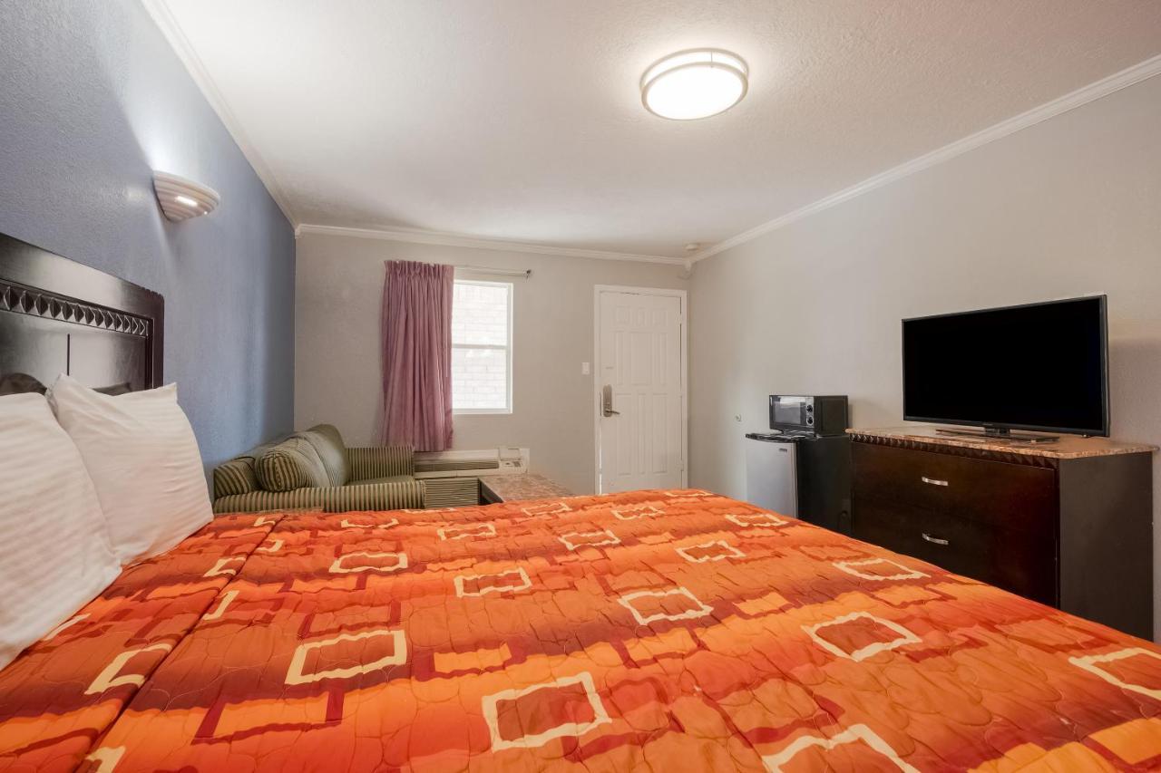 Oyo Hotel Houston I-69 & I-610 Bagian luar foto