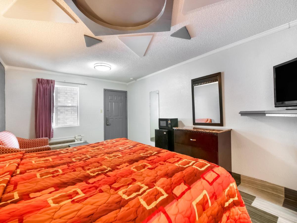 Oyo Hotel Houston I-69 & I-610 Bagian luar foto