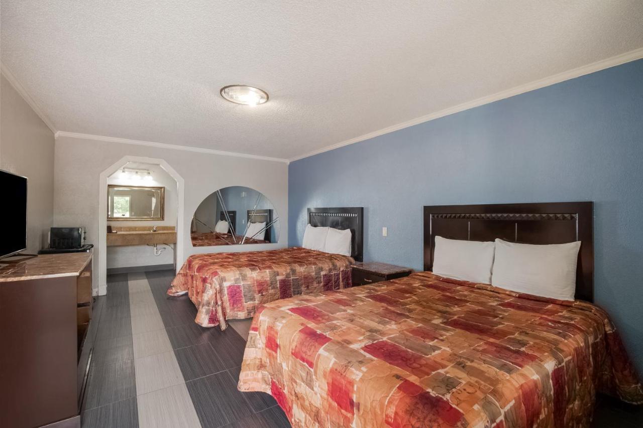 Oyo Hotel Houston I-69 & I-610 Bagian luar foto